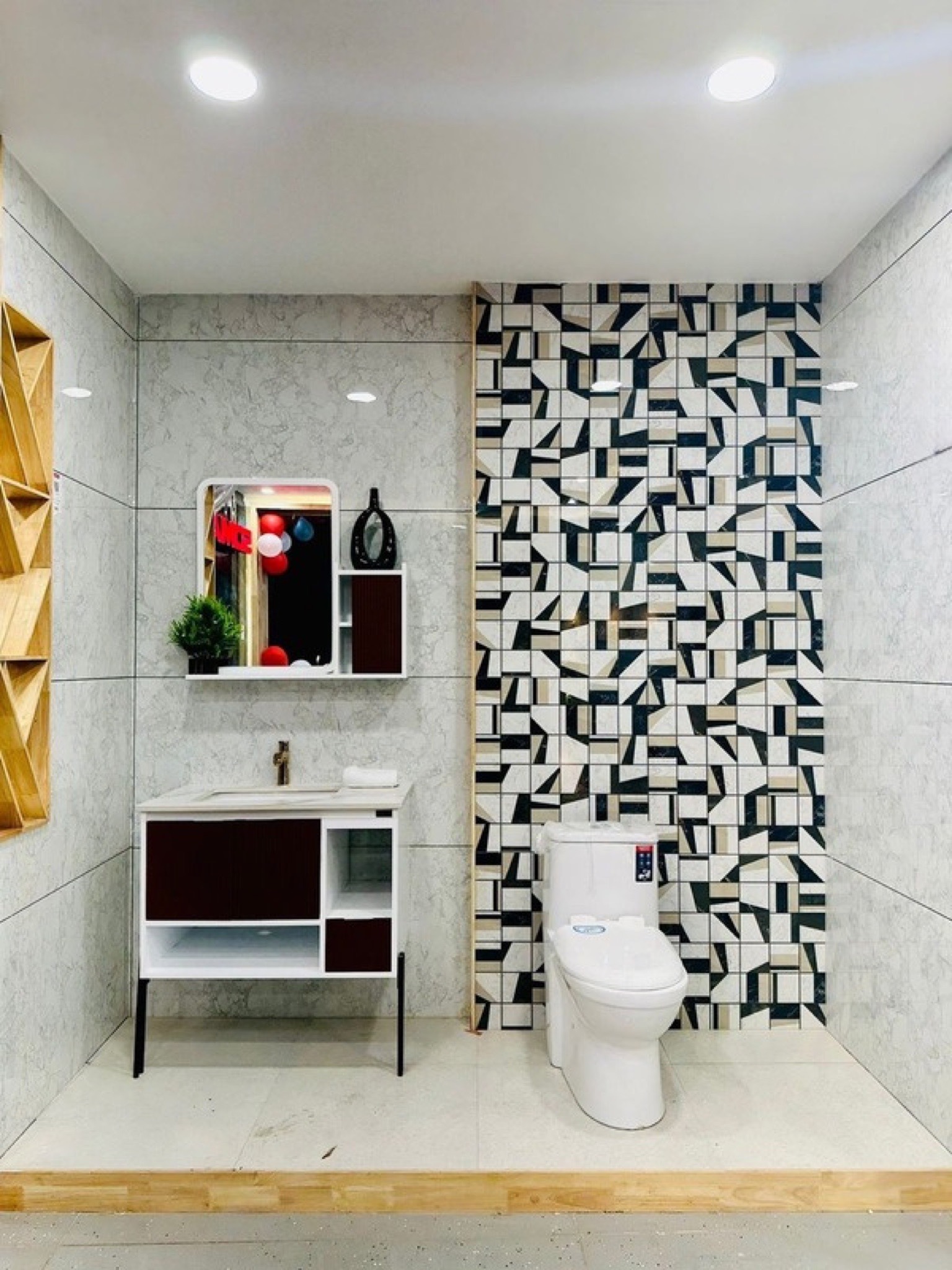Somany sanitaryware display
